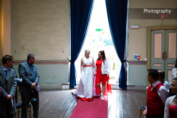 Craig Y Nos, South Wales Wedding (23)