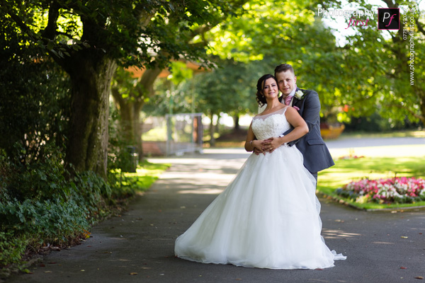 South Wales Wedding Photographer (27)