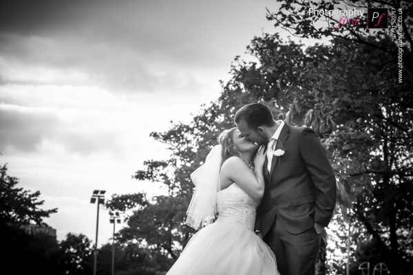 Wedding Photographers South Wales (34)