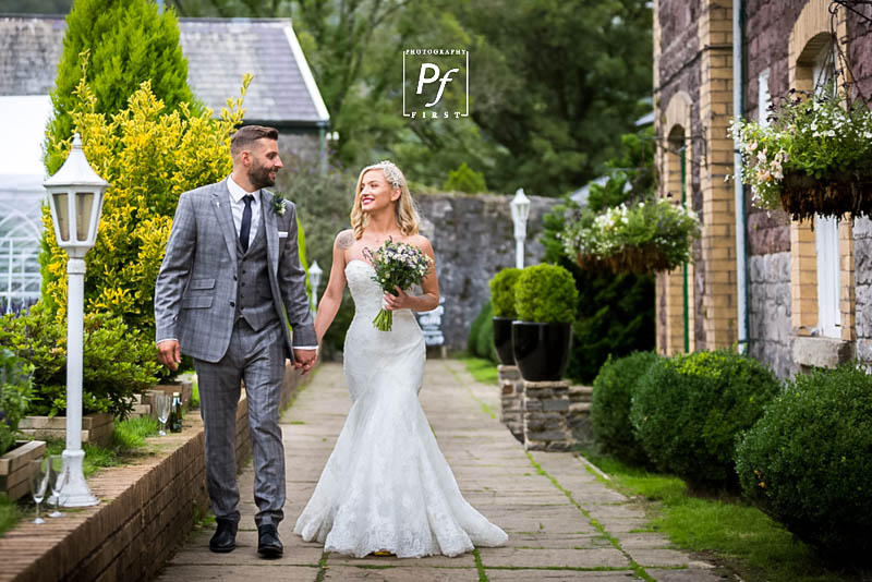Wedding Photographer Craig Y Nos (32)